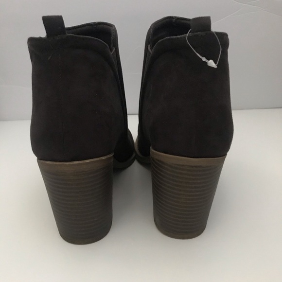 NIB Massini “Genesis” Grey Ankle Boots Size 8.5 - Picture 3 of 8